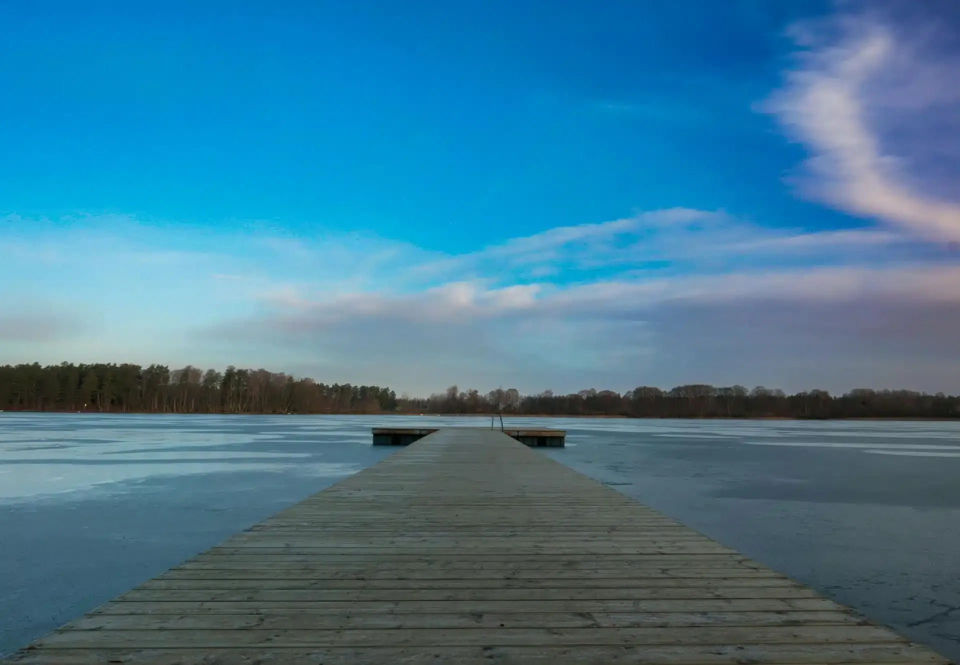 Floating Docks in Northern Canada